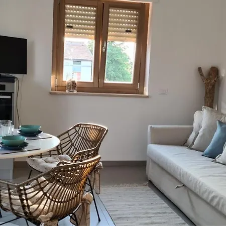 Rosso Di Sera * ואסטו